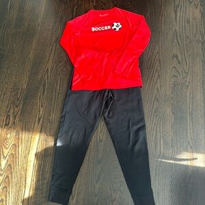 Under Armour bundle, boys size M.